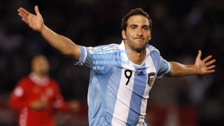 勤俭持家！太阳报曝沃尔特马德低调归队，75英镑廉航经济舱引球迷热议