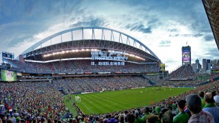 闪电破门！霍伊伦14分钟斩获那不勒斯处子球，助球队主场告捷