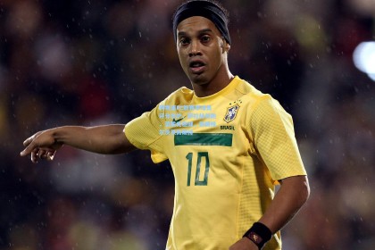 利物浦FC新赛季球员评分出炉，萨拉赫领跑，范戴克稳健，新援维尔茨获高期待