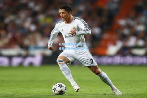 九号战袍荣光永驻 易建联披甲归来续写传奇